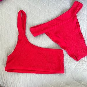 Bond-eye red Two- piece Bikini